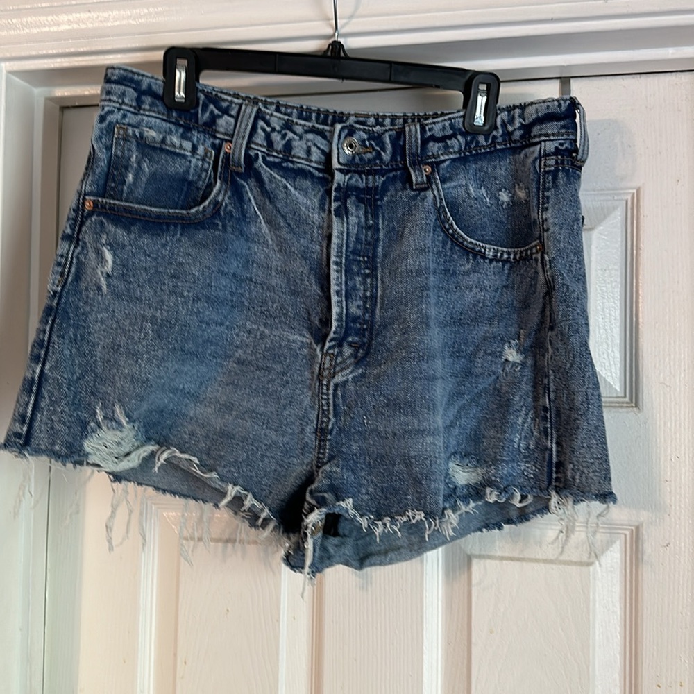 Target Wild Fable Distressed Denim Shorts. Size 14 w/stretch